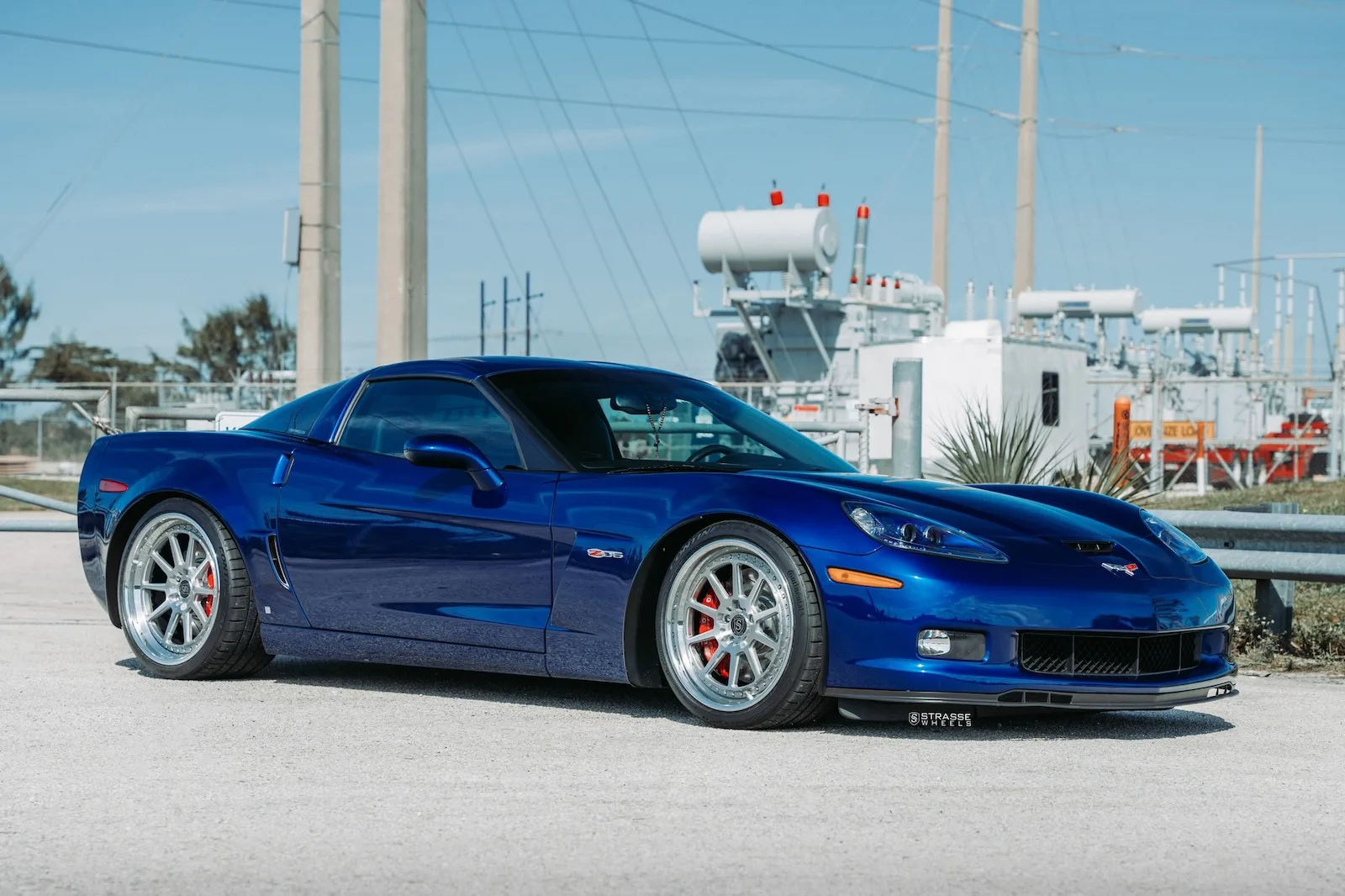 Strasse R10 Track Series on Chevrolet Corvette C6