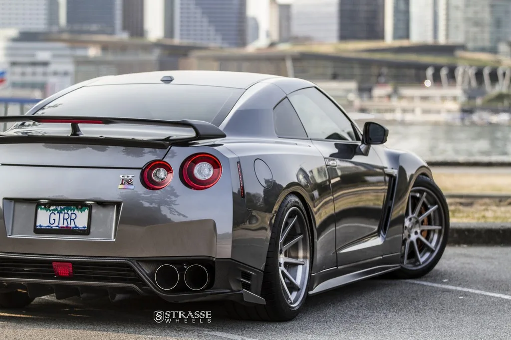 Strasse R10 on Nissan GT-R R35.1, photo 8