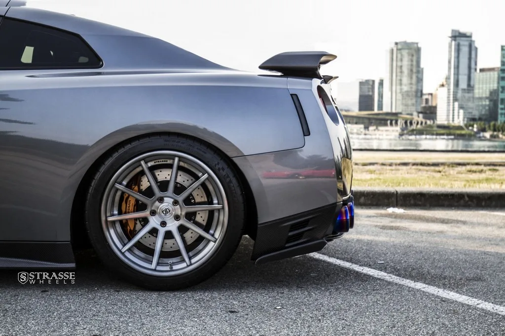 Strasse R10 on Nissan GT-R R35.1, photo 11