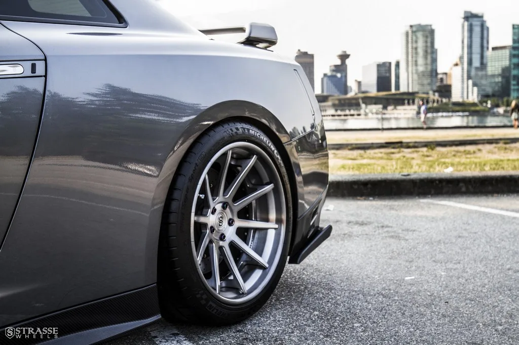 Strasse R10 on Nissan GT-R R35.1, photo 12