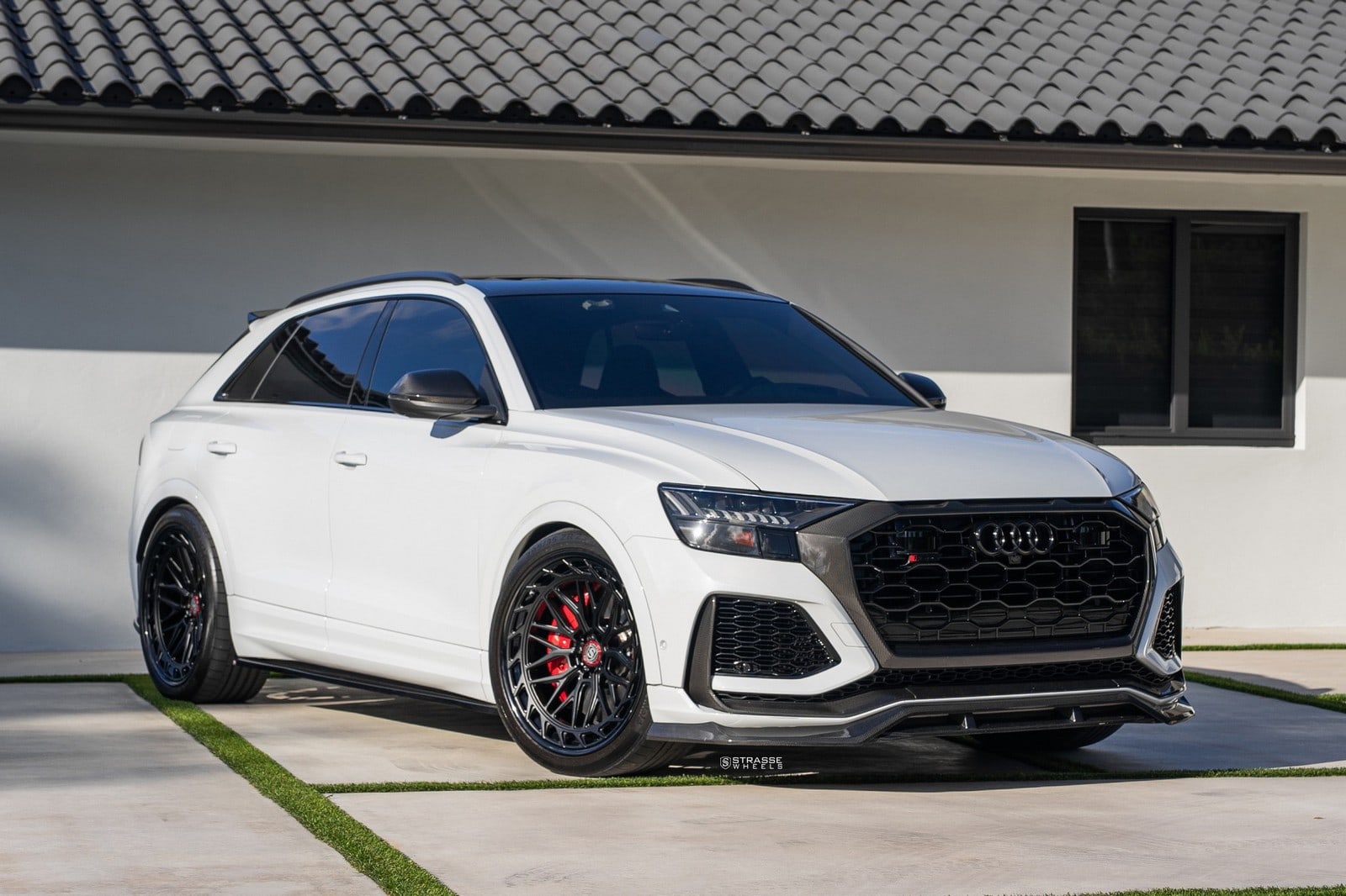 Strasse RS Q8 on Audi Q8 4M.2, photo 8
