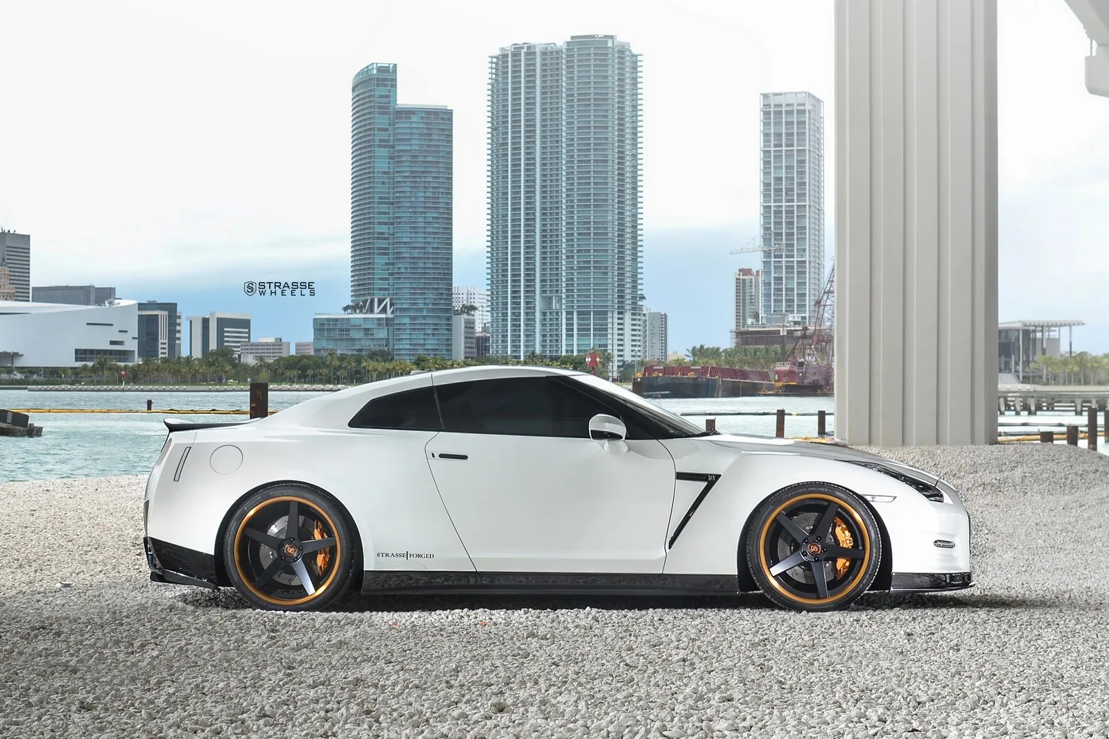 Strasse S5 Deep Concave on Nissan GT-R R35.1, photo 6