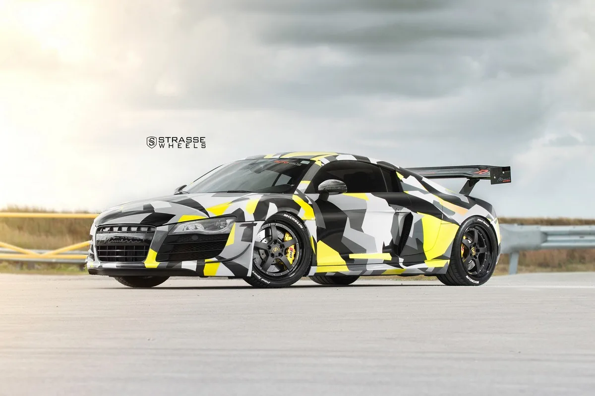 Strasse S5 Performance Series on Audi R8 Type 4S.1