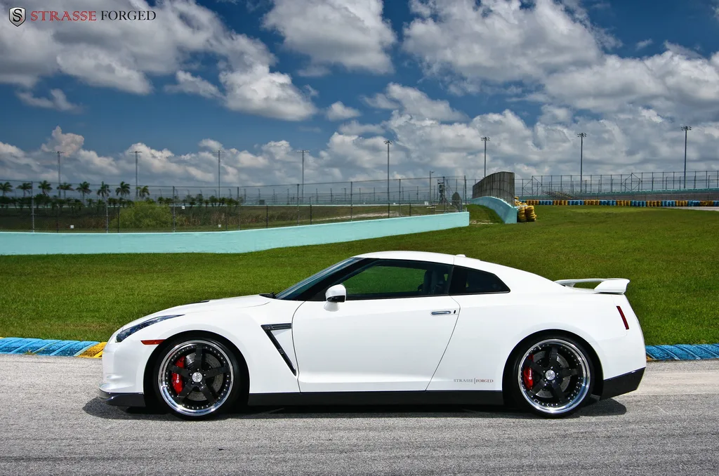 Strasse S5 Performance Series on Nissan GT-R R35.1, photo 6