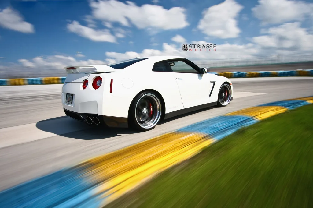 Strasse S5 Performance Series on Nissan GT-R R35.1, photo 11