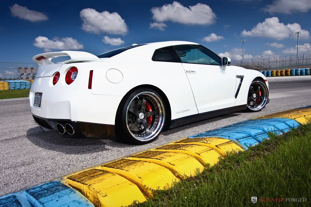Strasse S5 Performance Series on Nissan GT-R R35.1, photo 10