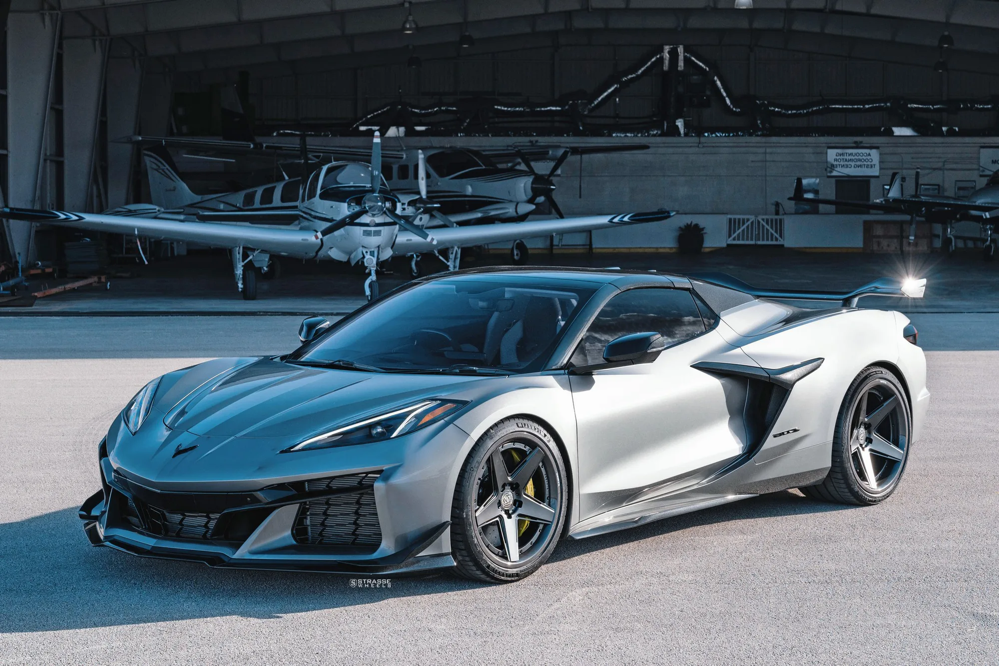 Strasse S5-RS Ultralight Carbon on Chevrolet Corvette C8, photo 5
