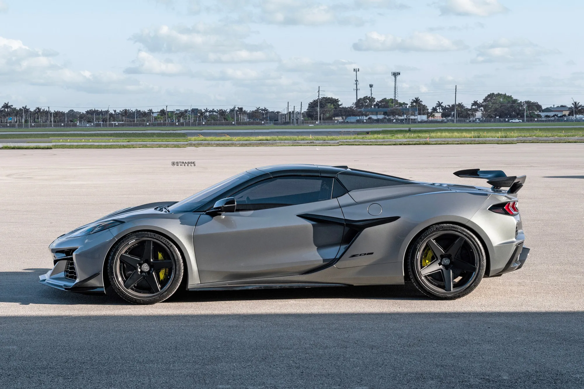 Strasse S5-RS Ultralight Carbon on Chevrolet Corvette C8, photo 7
