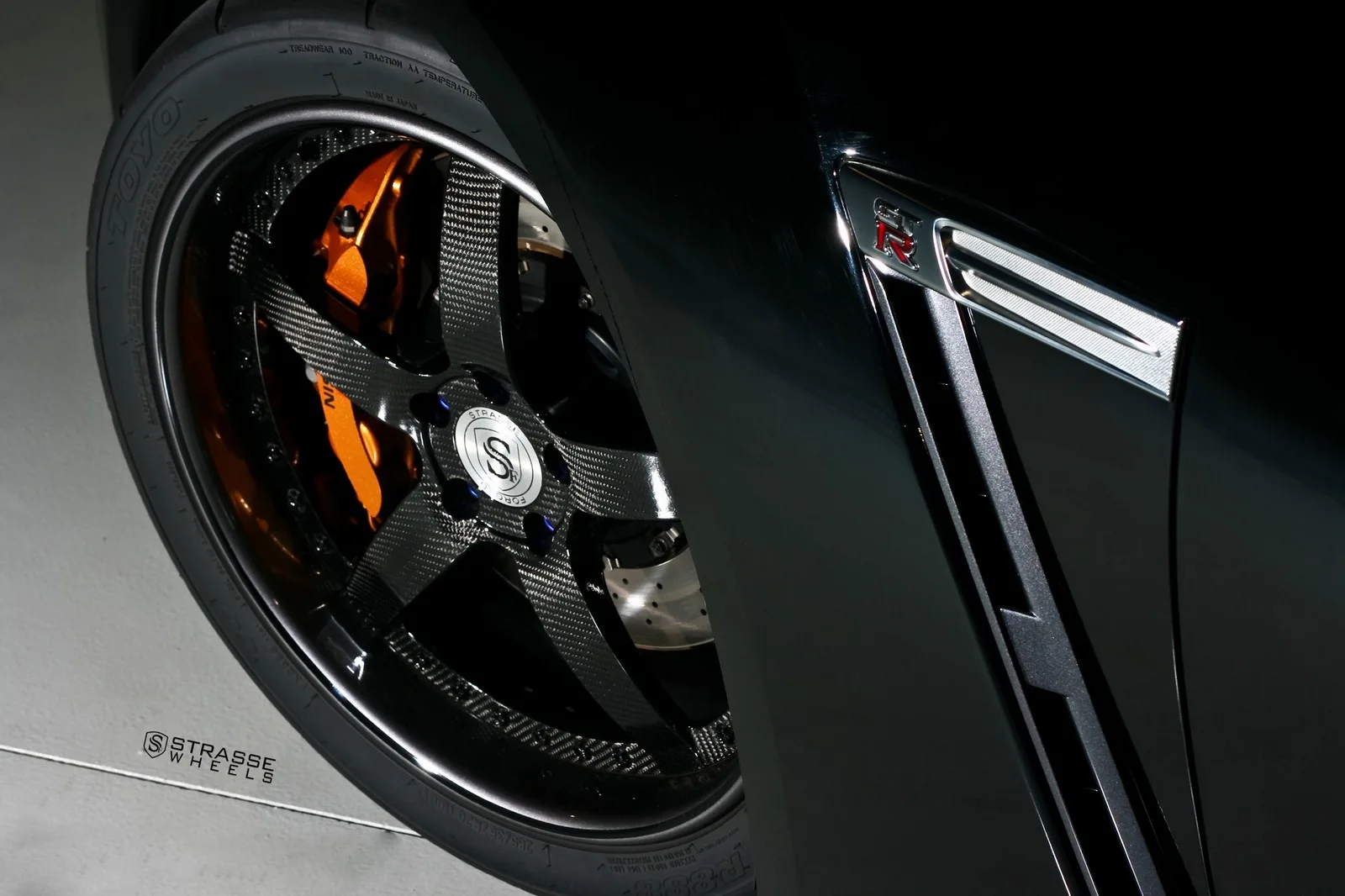 Strasse S5 Signature Series on Nissan GT-R R35.1, photo 2