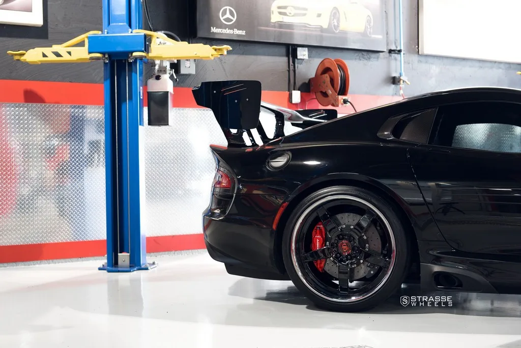 Strasse S5 Signature Series on Dodge Viper VX I (5th gen), photo 12
