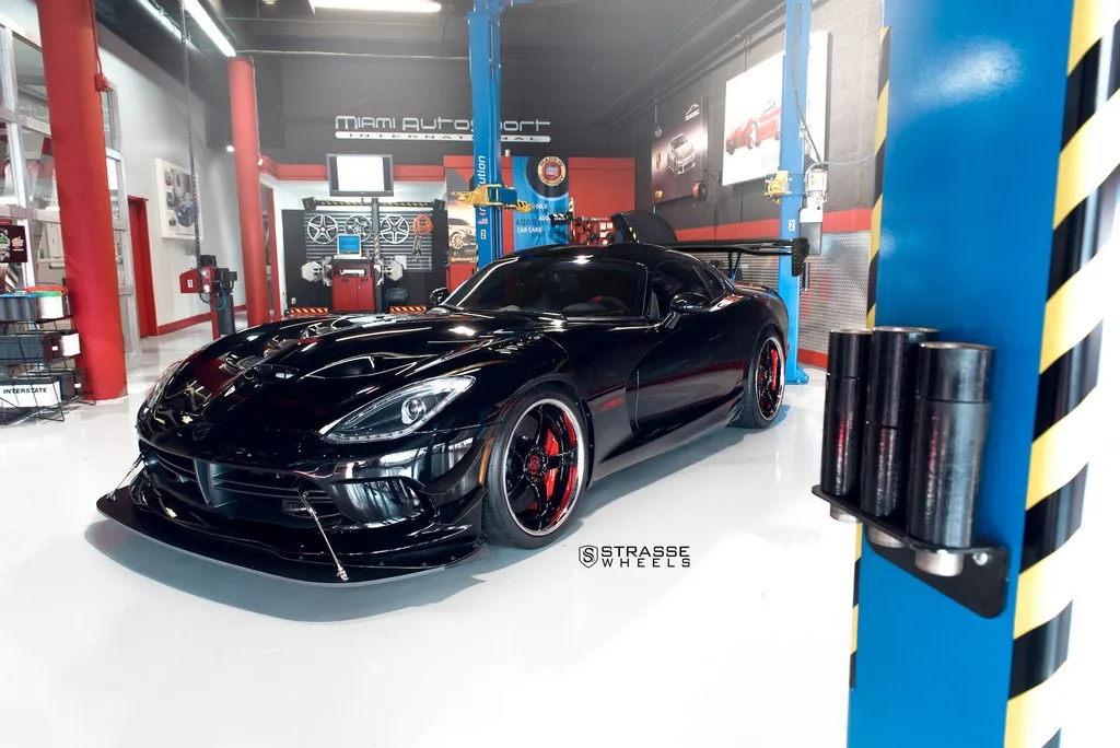 Strasse S5 Signature Series on Dodge Viper VX I (5th gen), photo 3