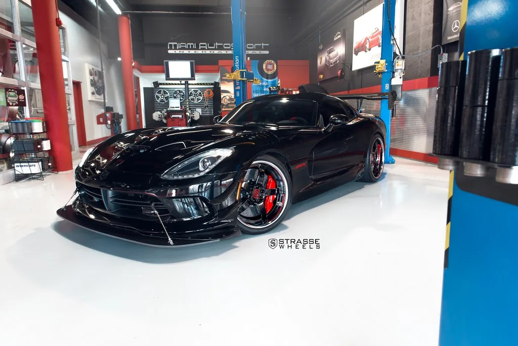 Strasse S5 Signature Series on Dodge Viper VX I (5th gen), photo 9