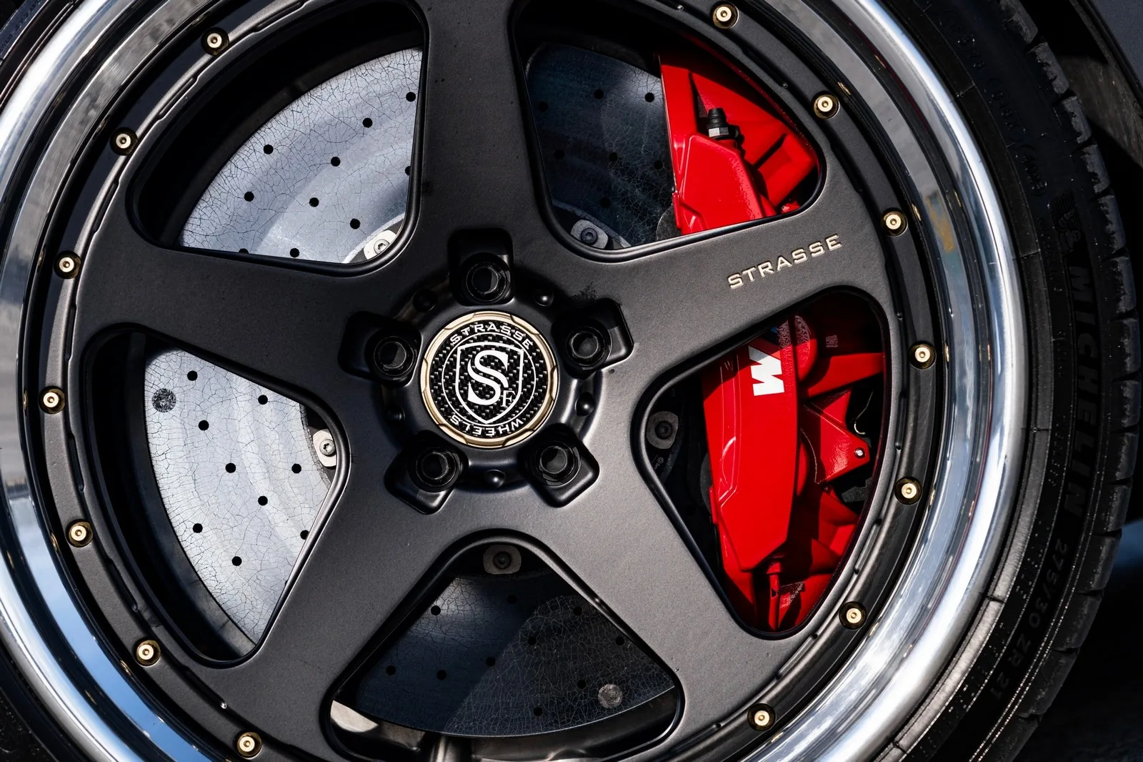 Strasse S5 Track Series on BMW M5 F90.2, photo 6