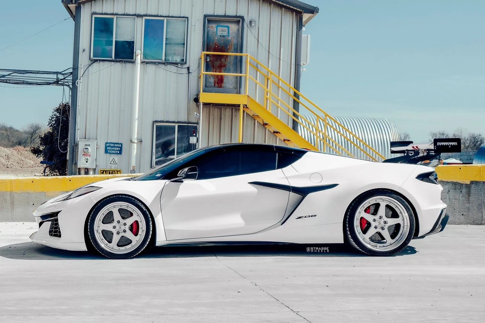 Strasse S5 Track Series on Chevrolet Corvette C8