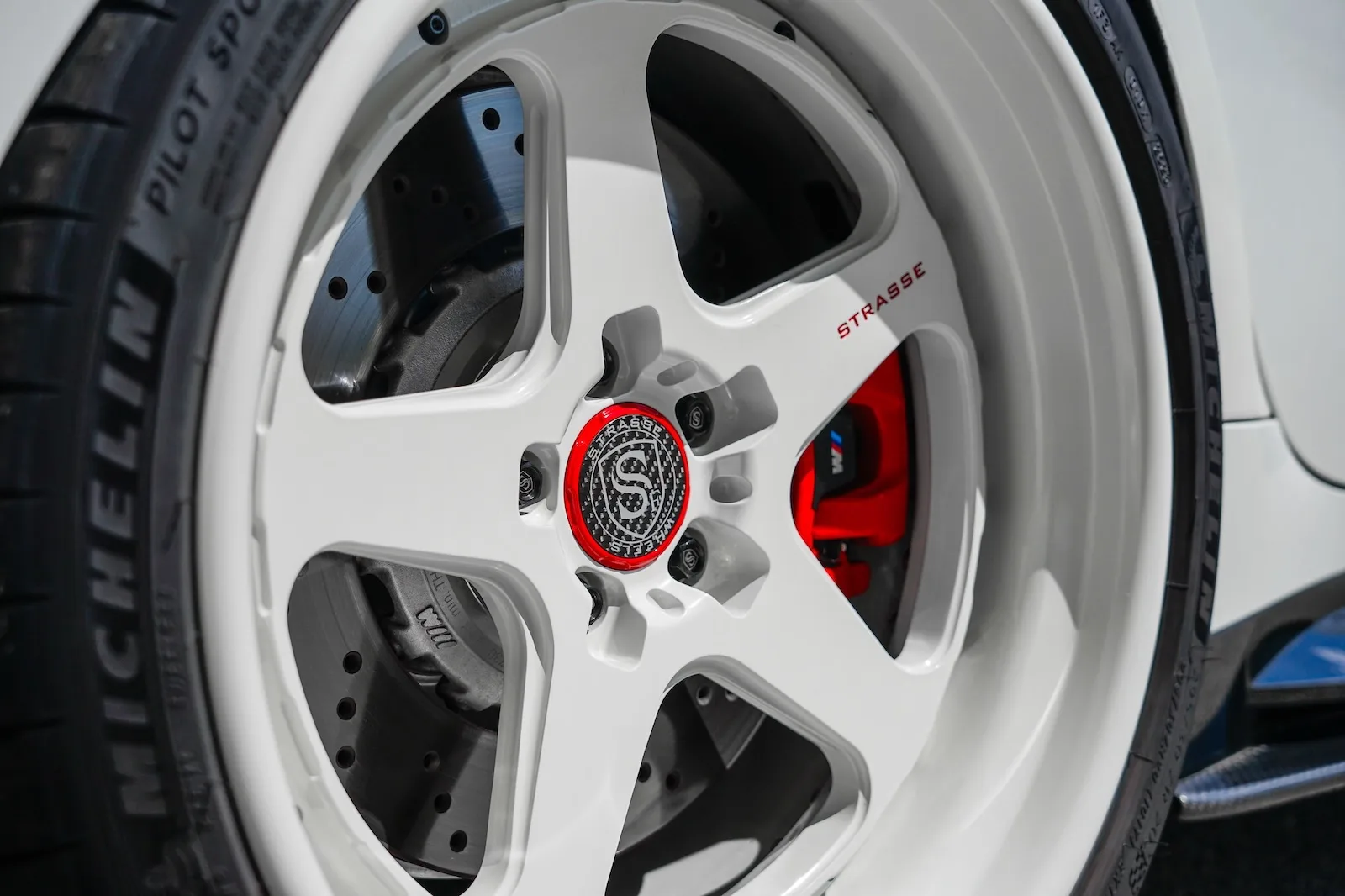 Strasse S5 Track Series on BMW M3 G80.1, photo 9