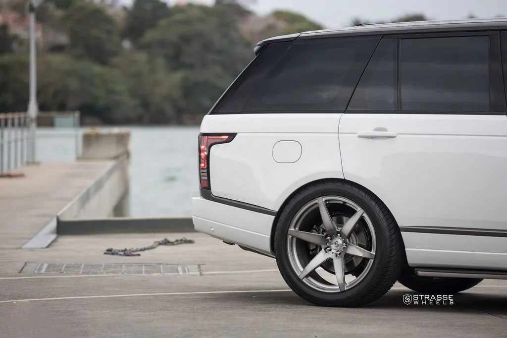 Strasse S6 Deep Concave Monoblock on Land Rover Range Rover L405.1, photo 10