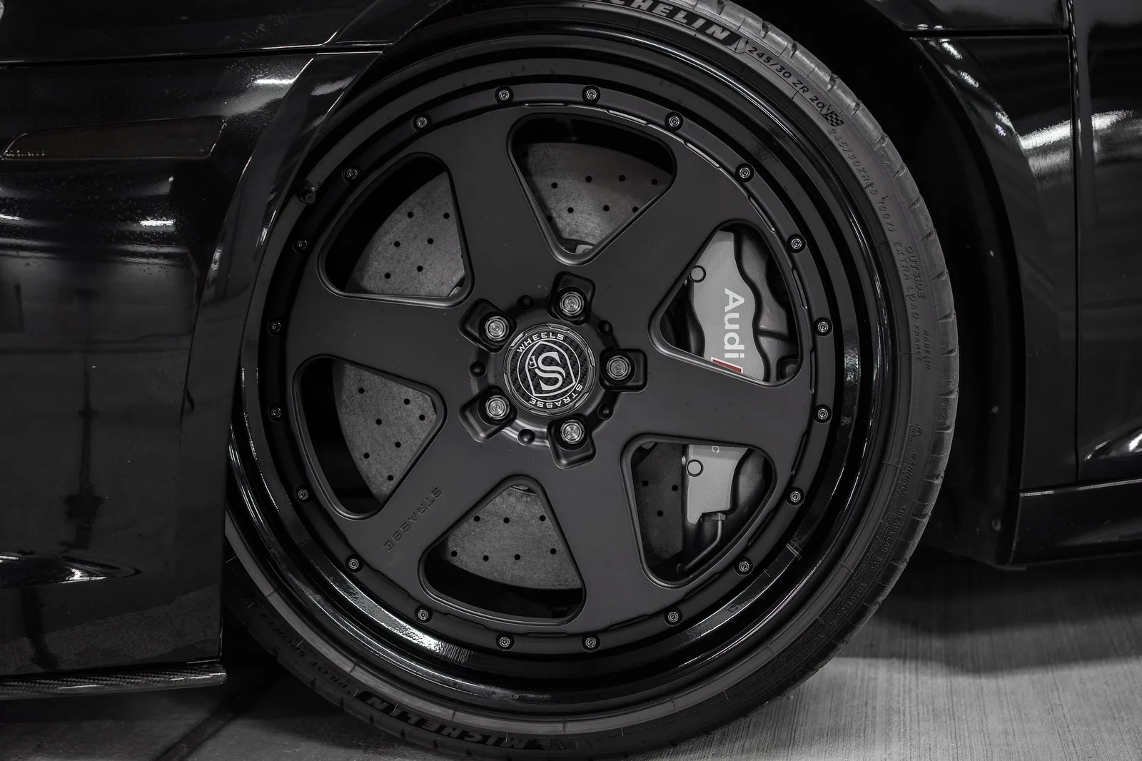Strasse S6 Track Series on Audi R8 Type 4S.1, photo 7