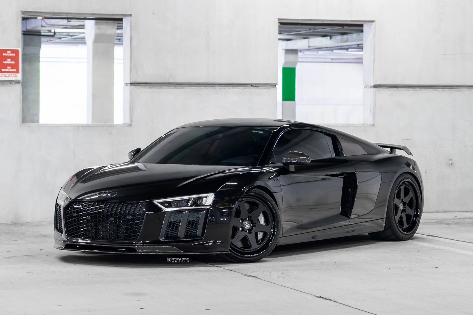 Strasse S6 Track Series on Audi R8 Type 4S.1