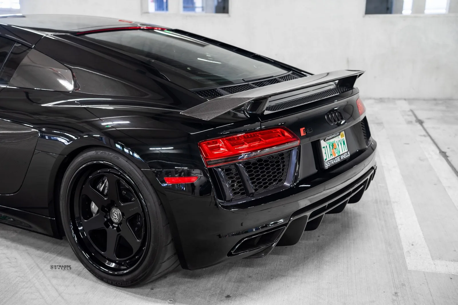Strasse S6 Track Series on Audi R8 Type 4S.1, photo 12