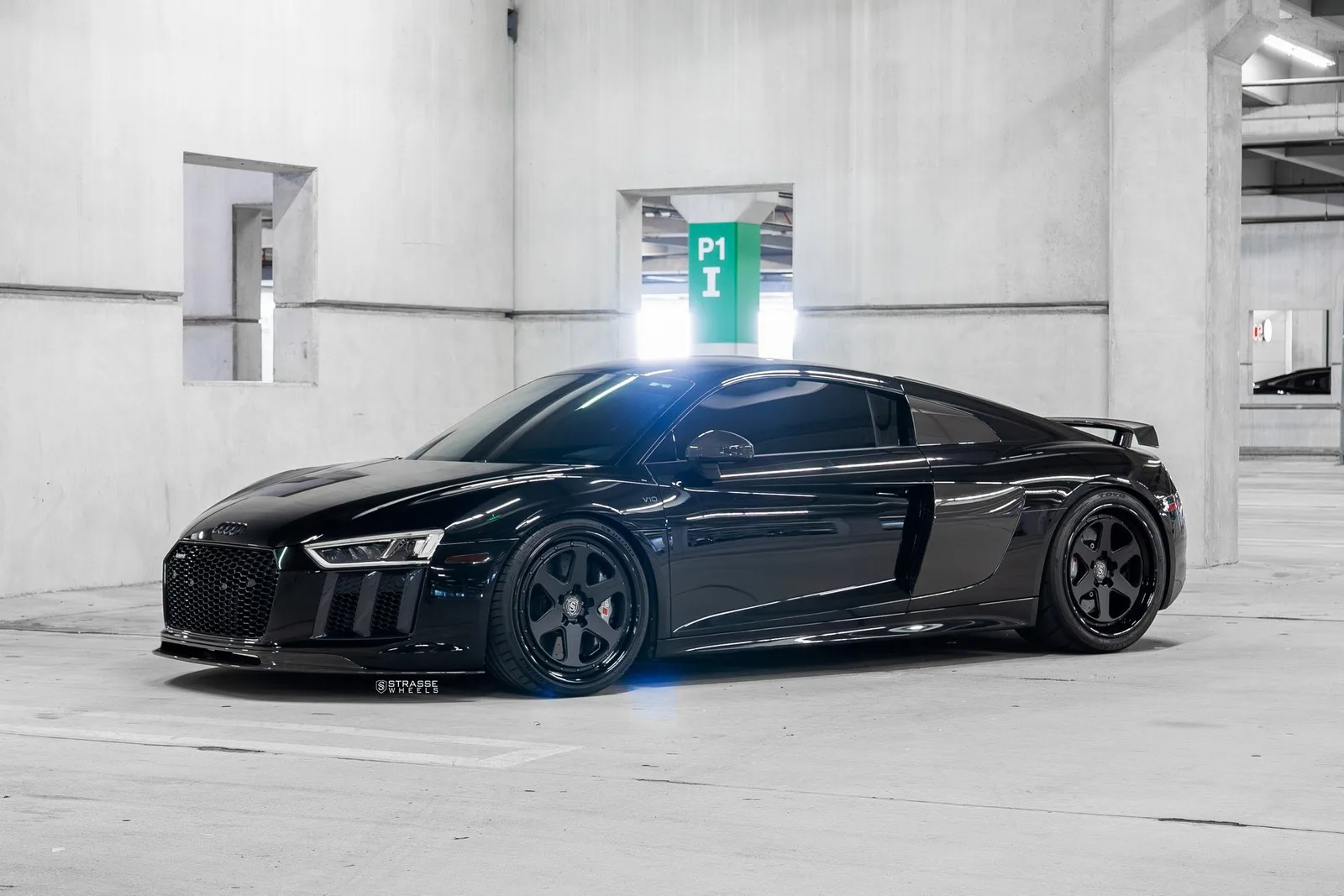 Strasse S6 Track Series on Audi R8 Type 4S.1, photo 2
