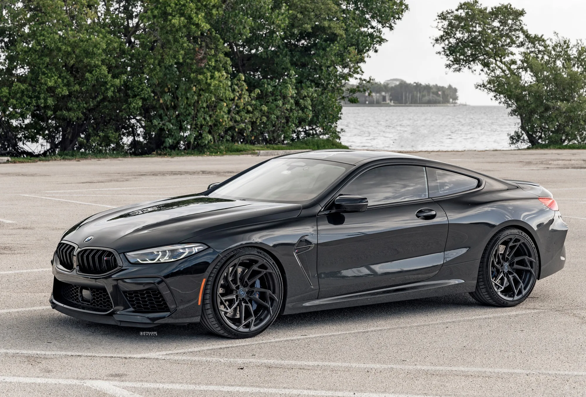 Strasse SB1 Deep Concave Duoblocks on BMW M8 F92.1, photo 4