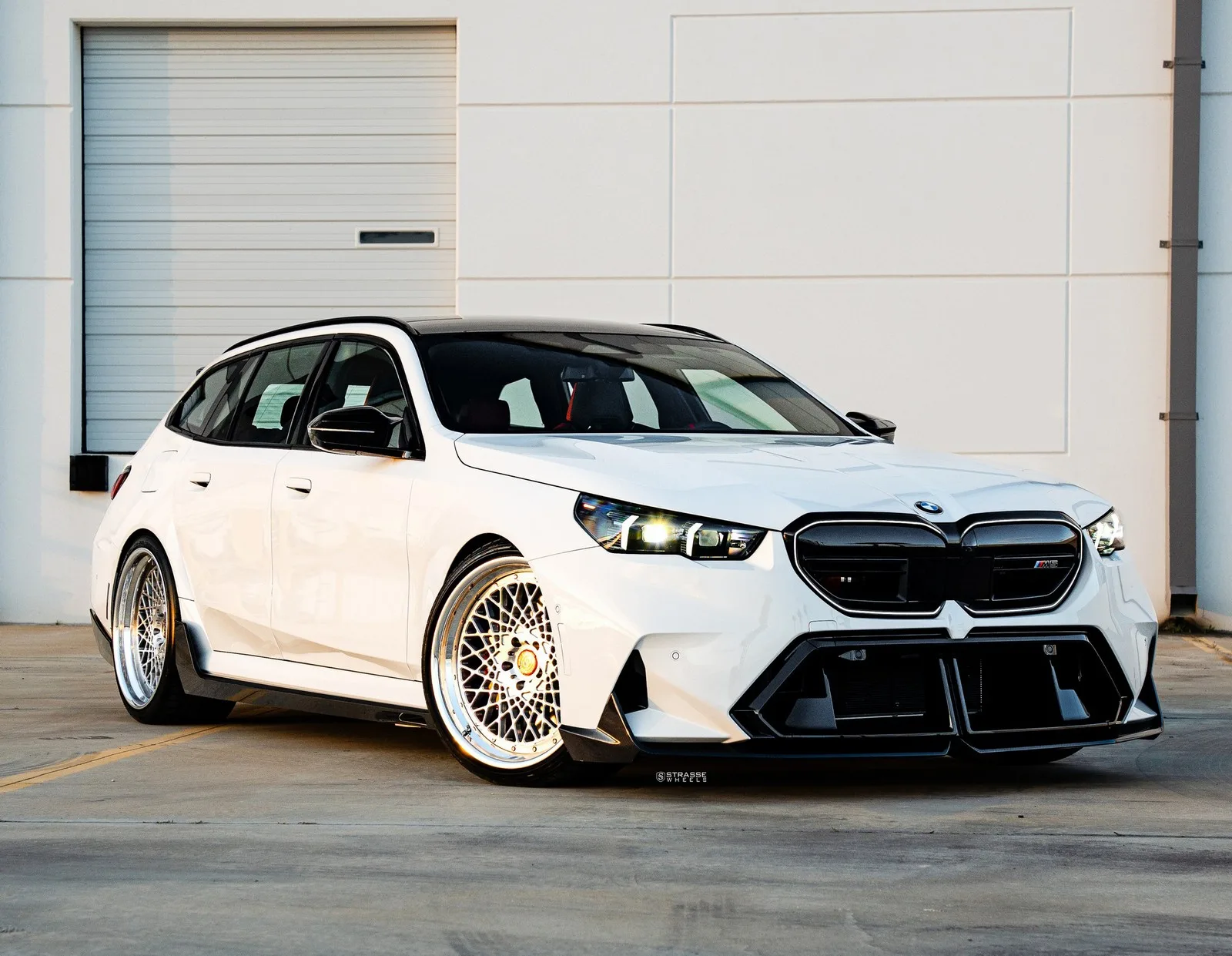 Strasse SC20 Track Series on BMW M5 G99, photo 7