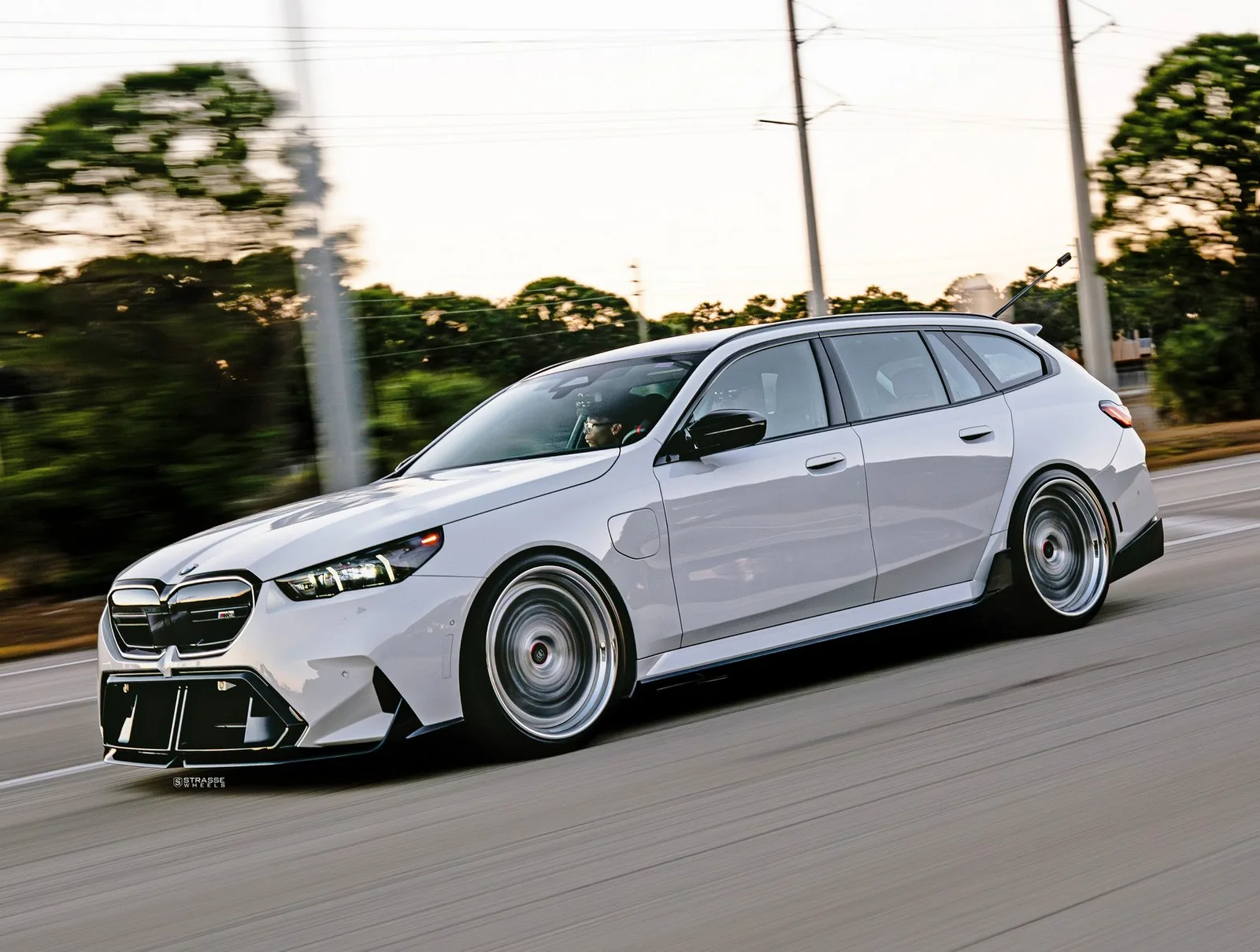 Strasse SC20 Track Series on BMW M5 G99, photo 2