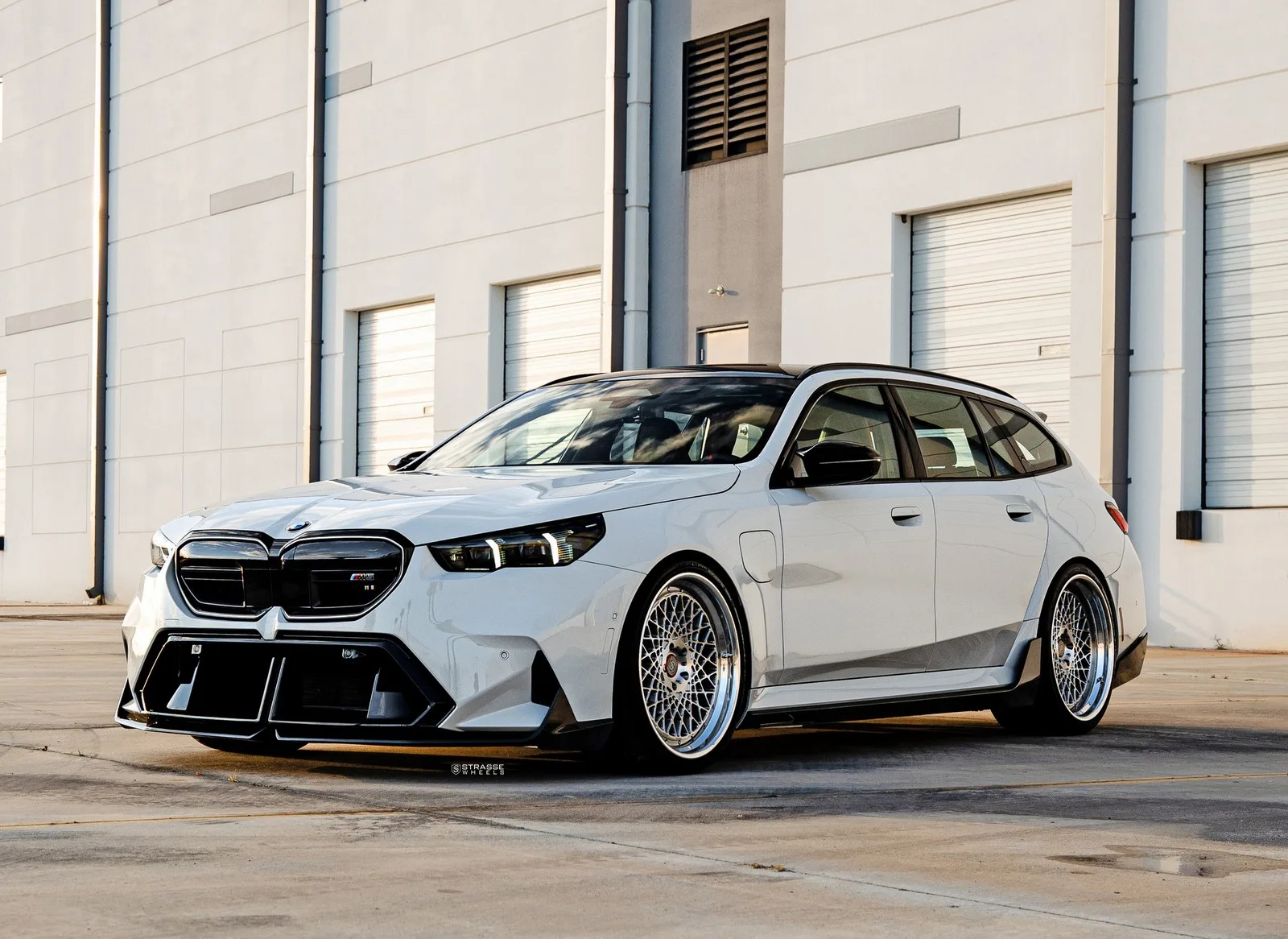Strasse SC20 Track Series on BMW M5 G99, photo 5