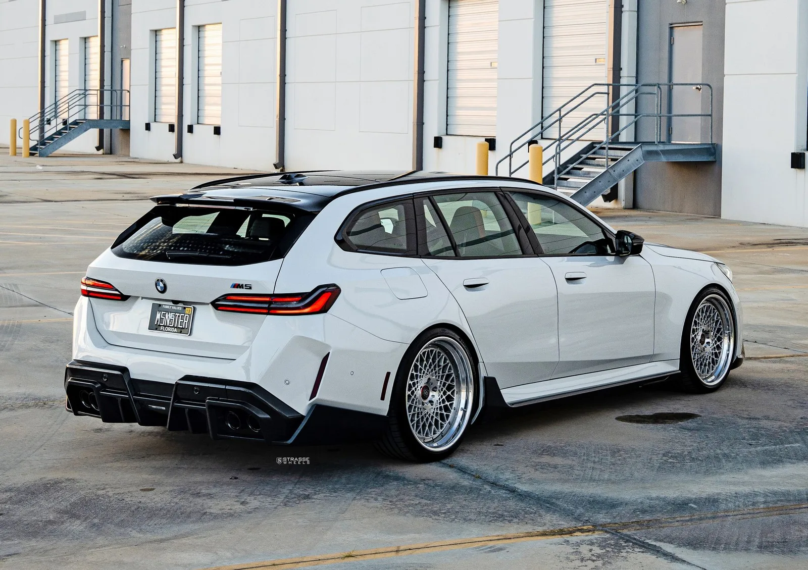 Strasse SC20 Track Series on BMW M5 G99, photo 12