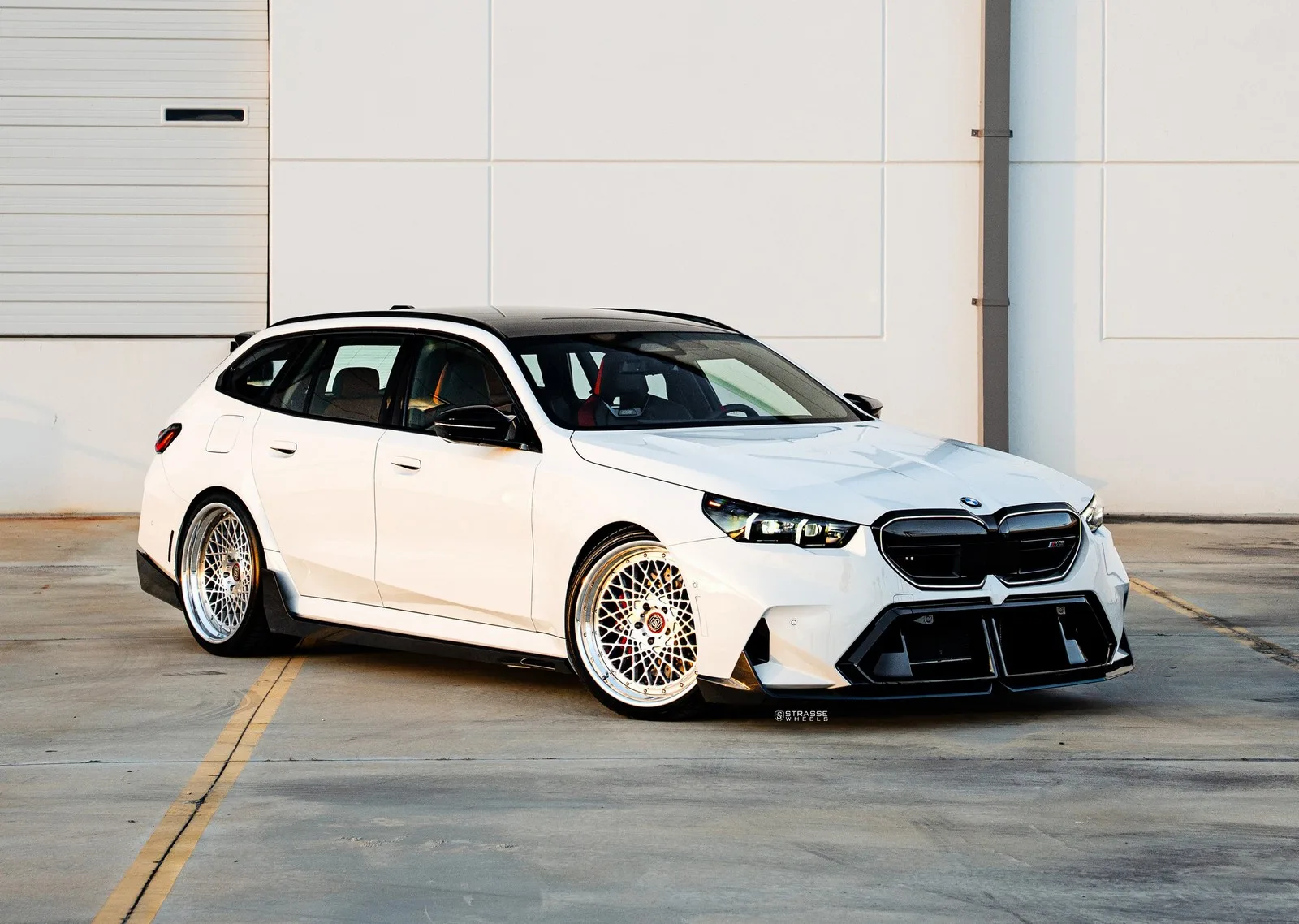 Strasse SC20 Track Series on BMW M5 G99, photo 6