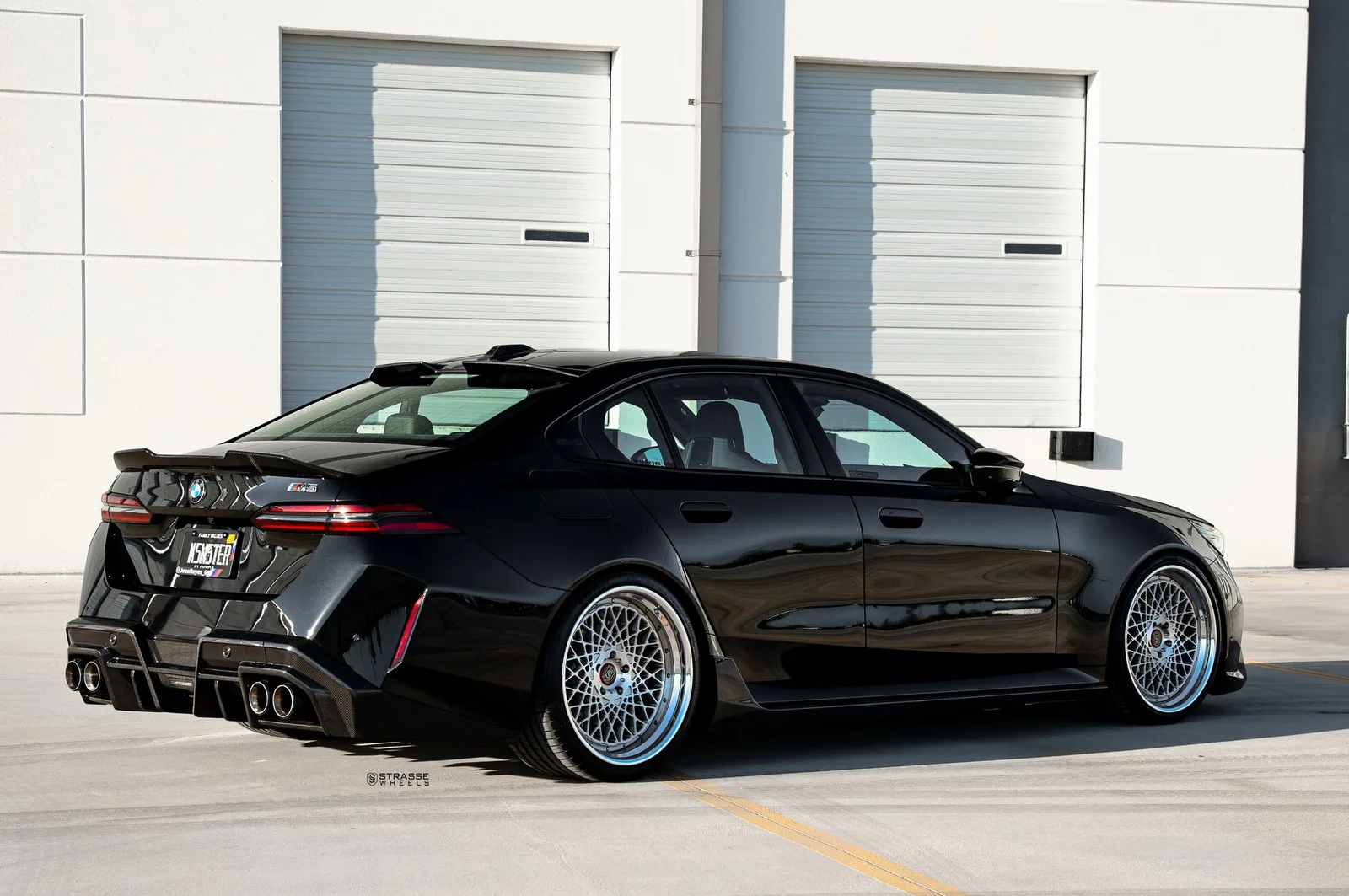 Strasse SC20 Track Series on BMW M5 G90, photo 12
