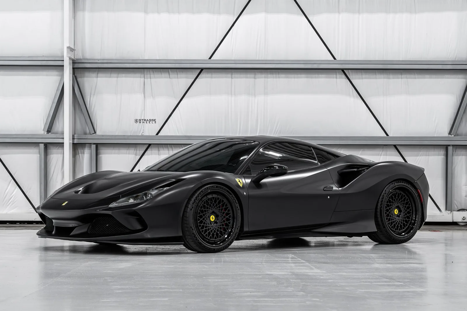 Strasse SC20 Track Series on Ferrari F8 F142MFL