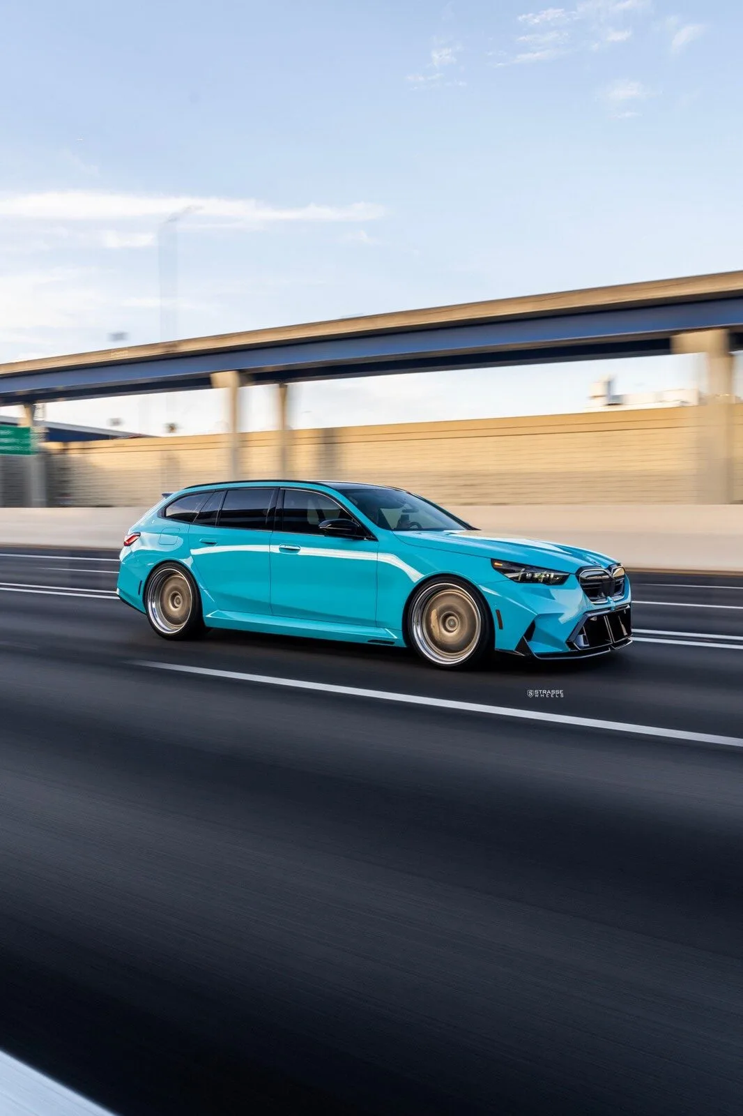 Strasse SM10 Circuit Series on BMW M5 G99