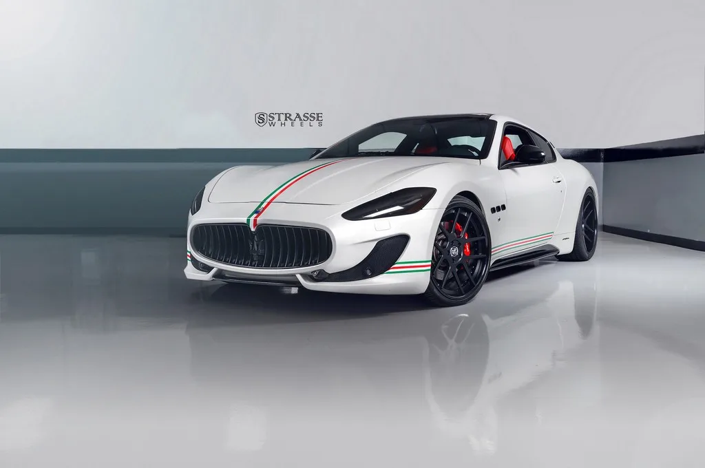 Strasse SM5 Deep Concave on Maserati GranTurismo (2007).1