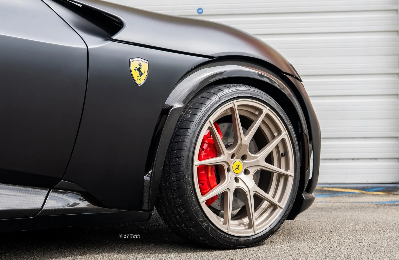 Strasse SM5R Deep Concave Duoblock on Ferrari Purosangue, photo 4