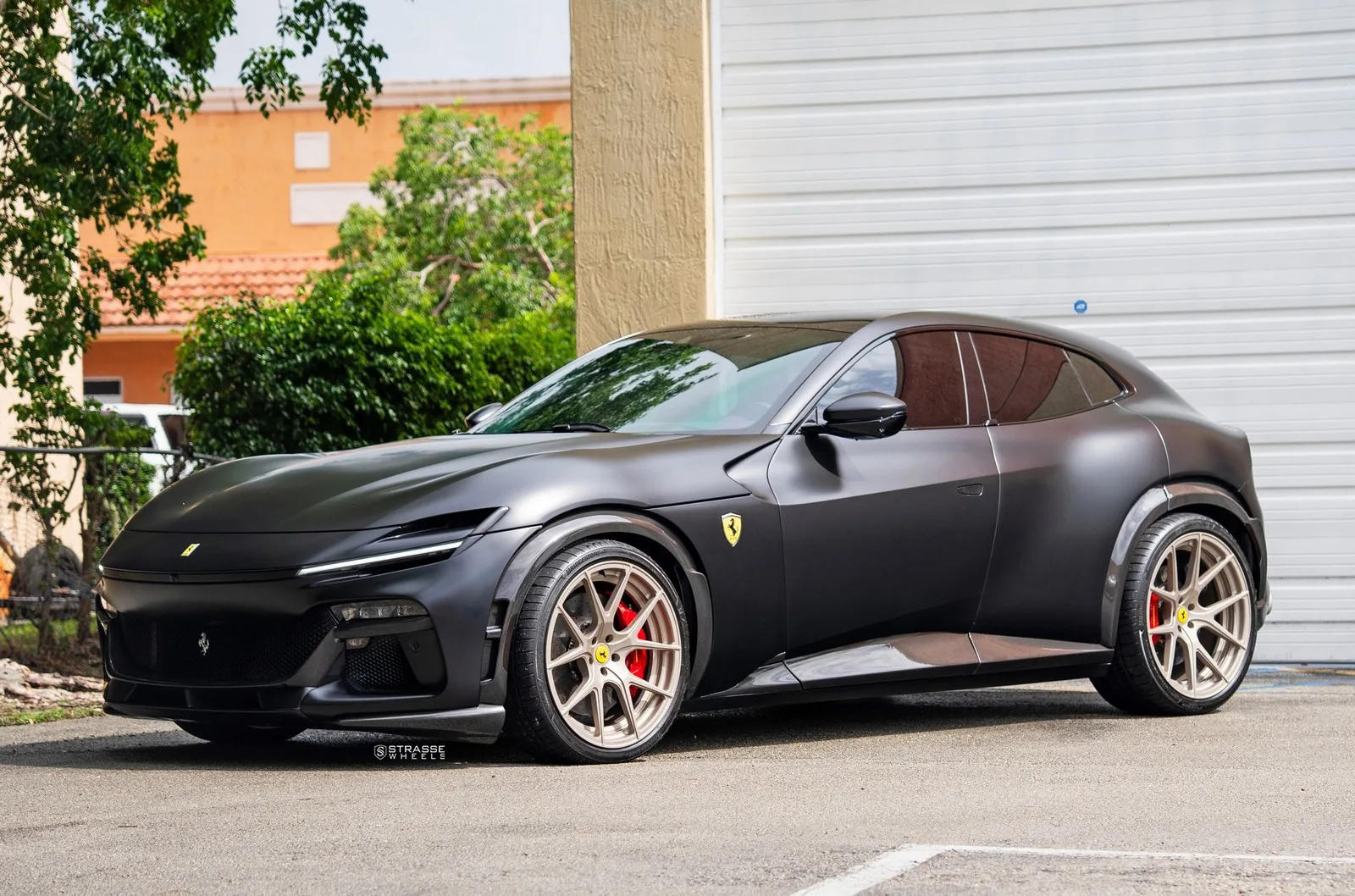 Strasse SM5R Deep Concave Duoblock on Ferrari Purosangue, photo 2
