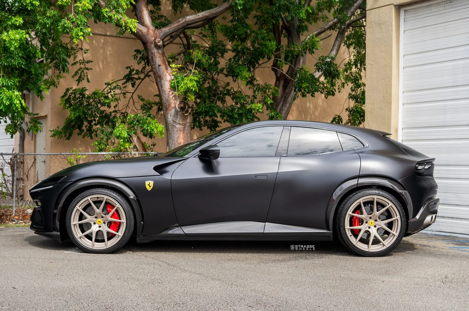 Strasse SM5R Deep Concave Duoblock on Ferrari Purosangue, photo 9