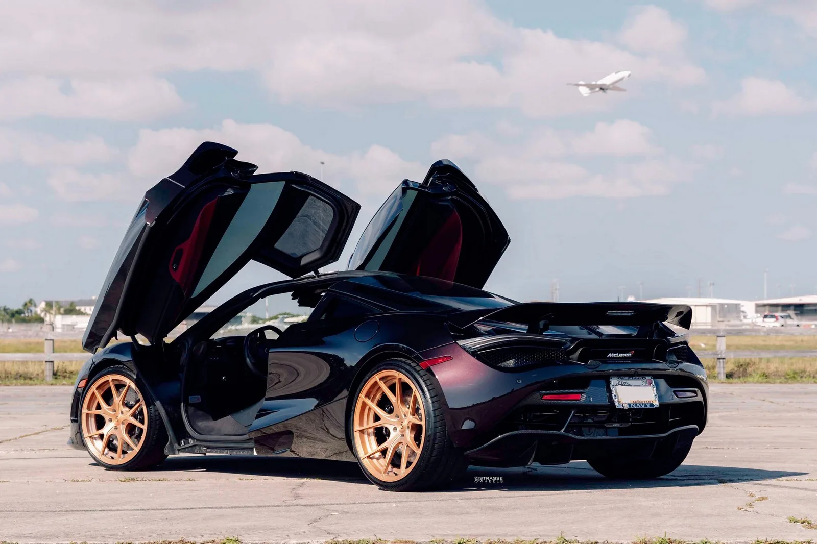 Strasse SM5R Deep Concave Duoblocks on McLaren 720S, photo 8