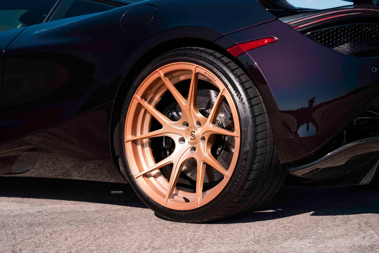 Strasse SM5R Deep Concave Duoblocks on McLaren 720S, photo 4