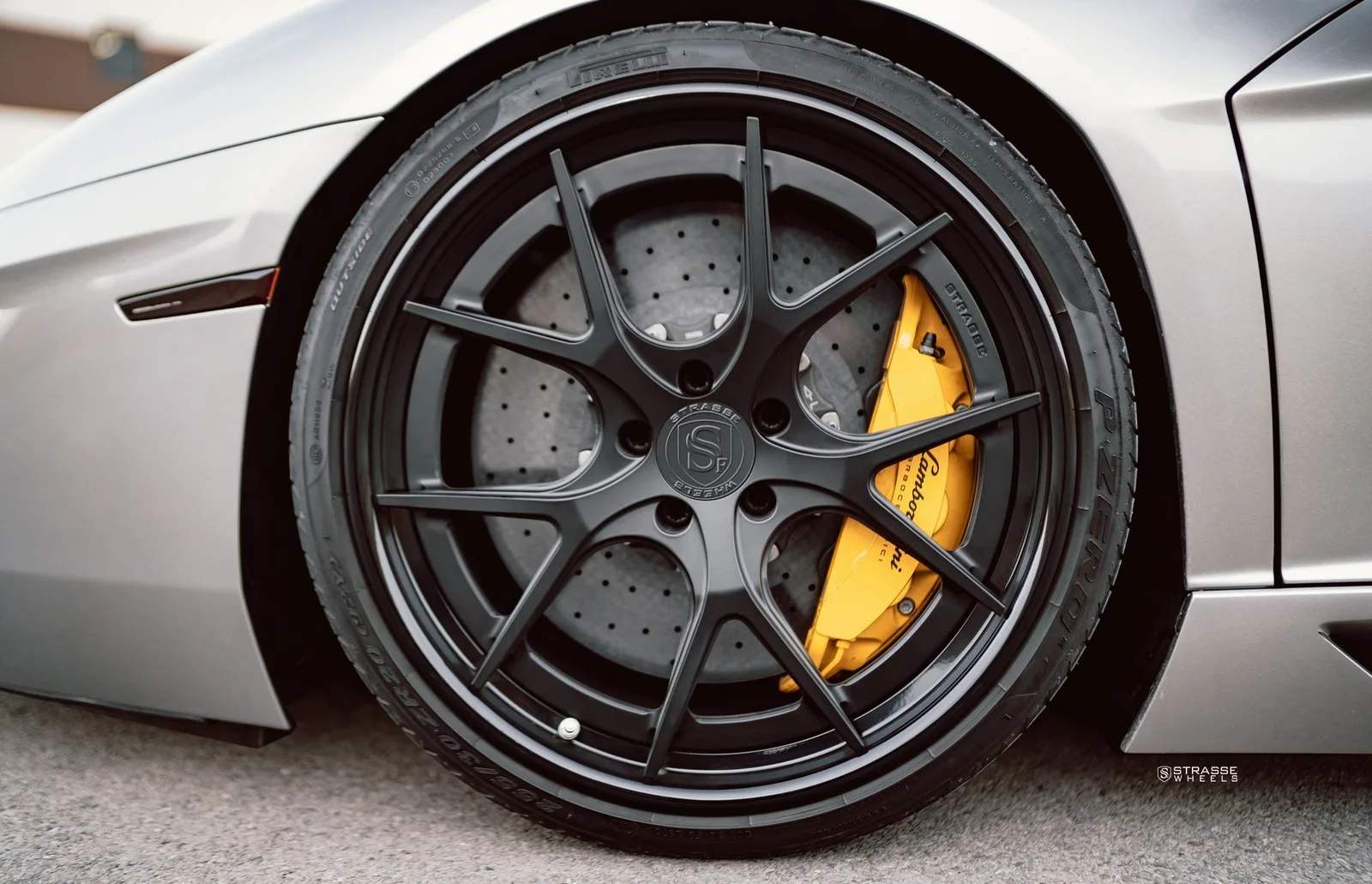 Strasse SM5R Deep Concave FS on Lamborghini Aventador First Gen.1, photo 4