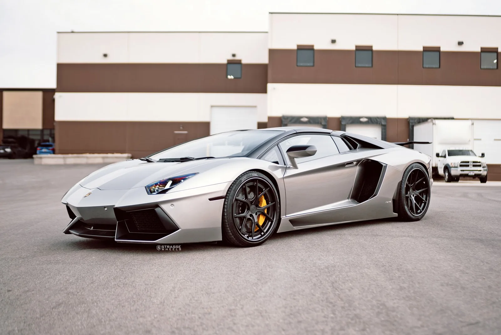 Strasse SM5R Deep Concave FS on Lamborghini Aventador First Gen.1
