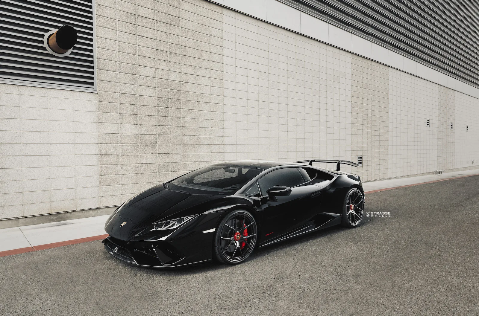 Strasse SM5R Deep Concave Monoblock on Lamborghini Huracan EVO, photo 2