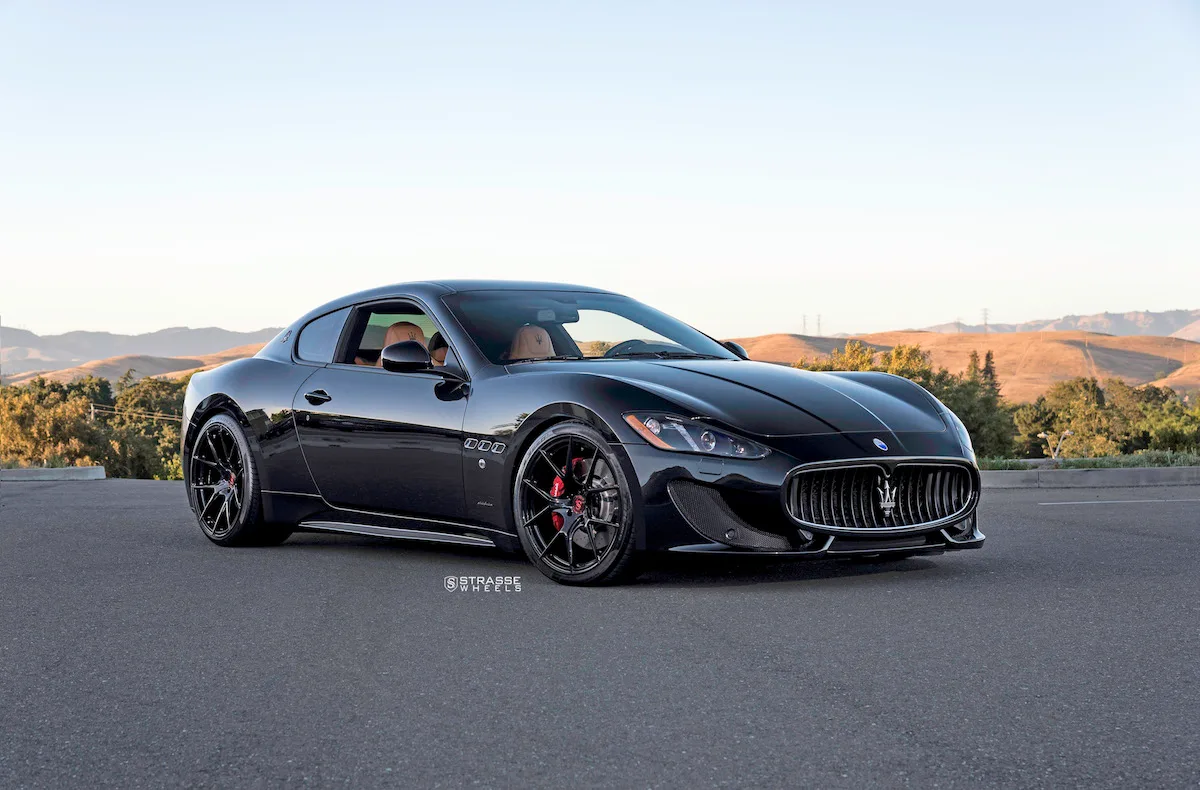 Strasse SM5R Deep Concave Monoblock on Maserati GranTurismo (2007).2