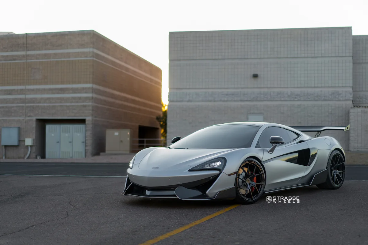 Strasse SM5R Deep Concave Monoblock on McLaren 570GT Sports Series