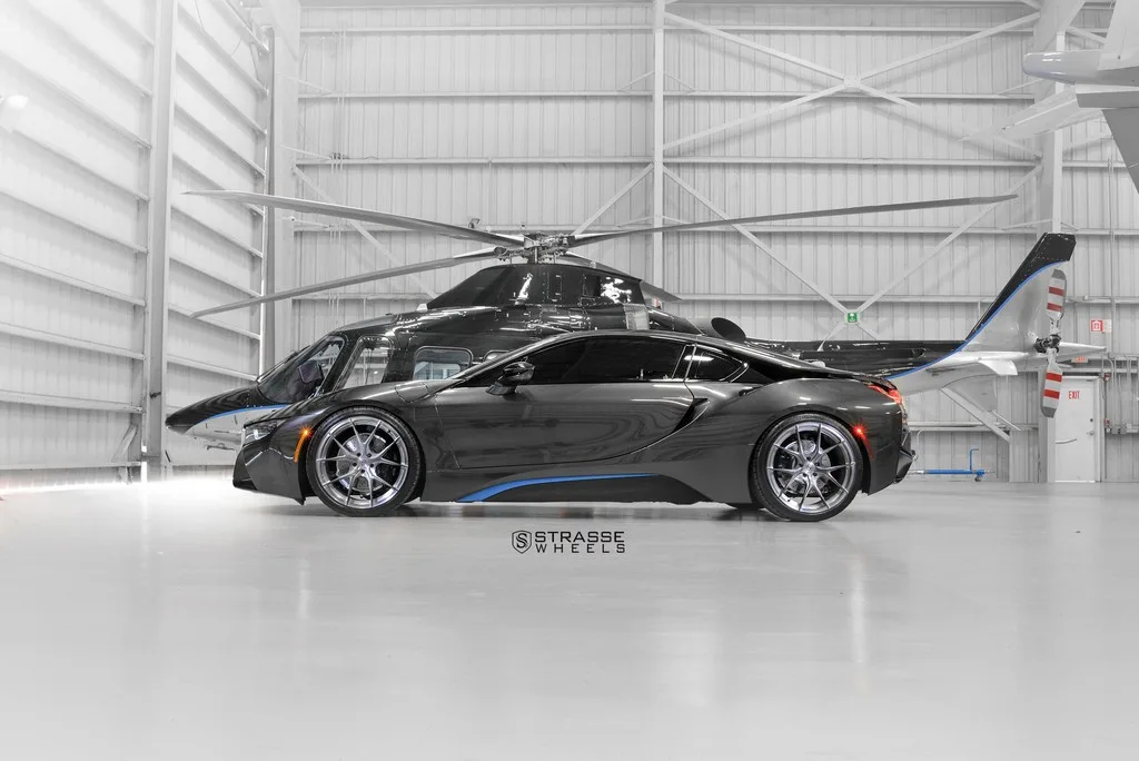 Strasse SM5R Deep Concave Monoblock on BMW i8 I12.1, photo 4
