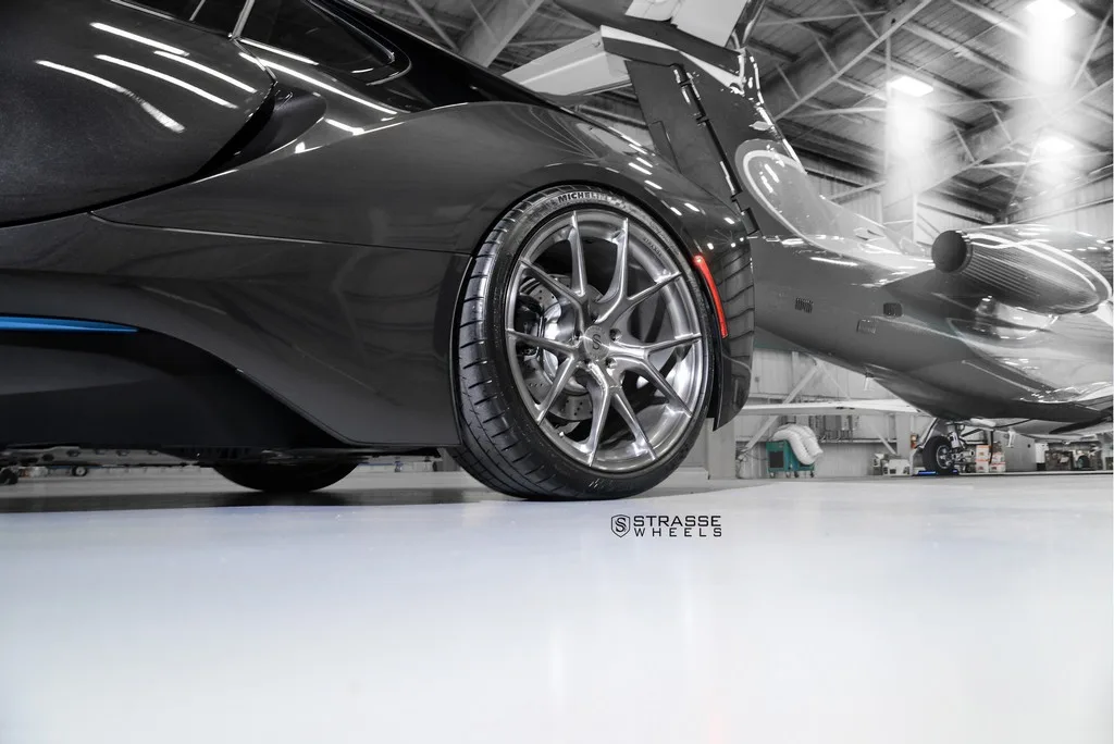 Strasse SM5R Deep Concave Monoblock on BMW i8 I12.1, photo 8
