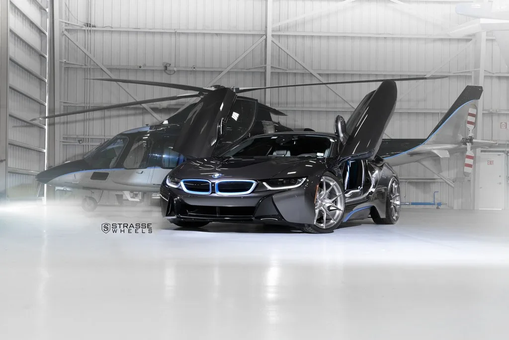 Strasse SM5R Deep Concave Monoblock on BMW i8 I12.1, photo 2