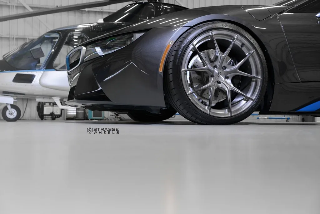 Strasse SM5R Deep Concave Monoblock on BMW i8 I12.1, photo 6