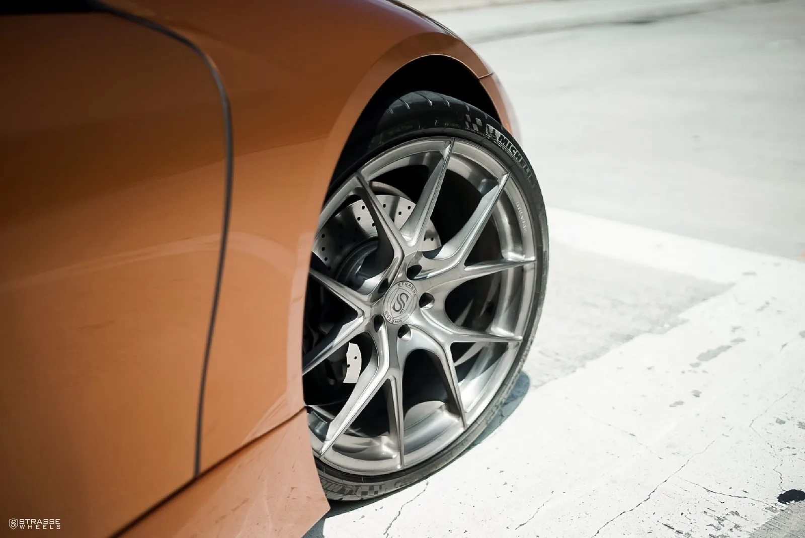 Strasse SM5R Deep Concave Monoblock on BMW i8 I12.2, photo 5