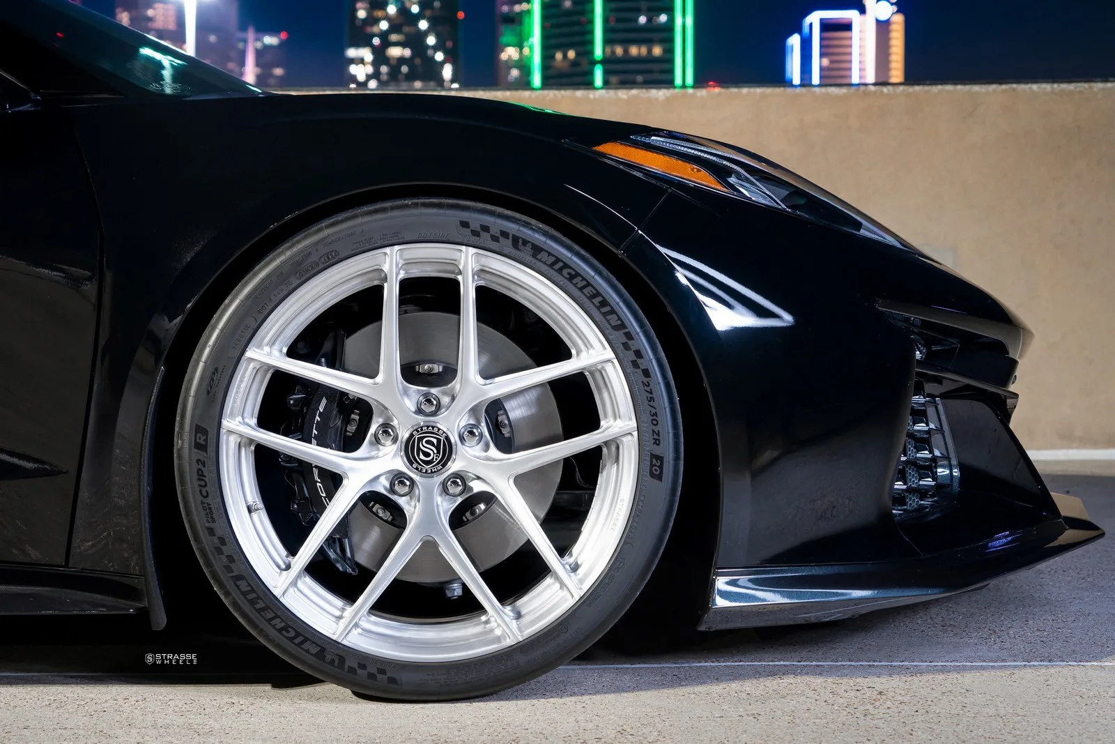 Strasse SM5R SL Deep Concave Monoblock on Chevrolet Corvette C8, photo 4